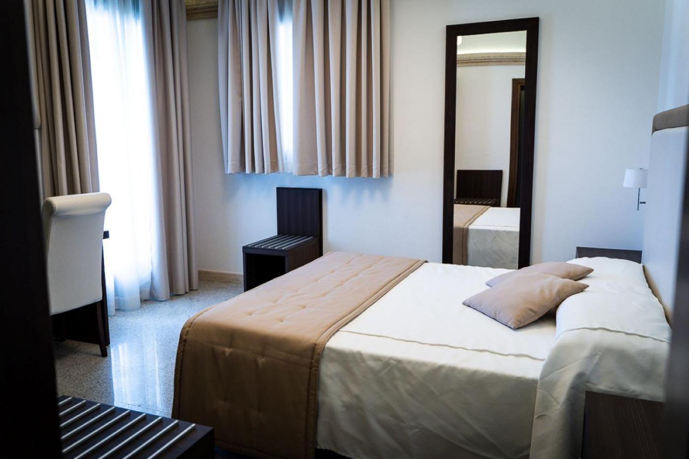 מנדוריה Bhb Hotel מראה חיצוני תמונה