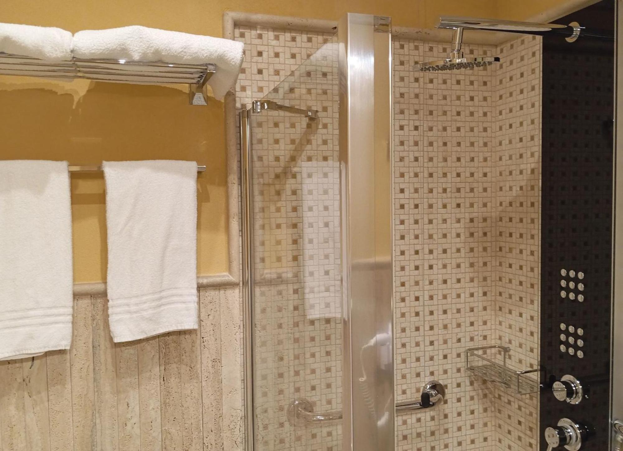 מנדוריה Bhb Hotel מראה חיצוני תמונה