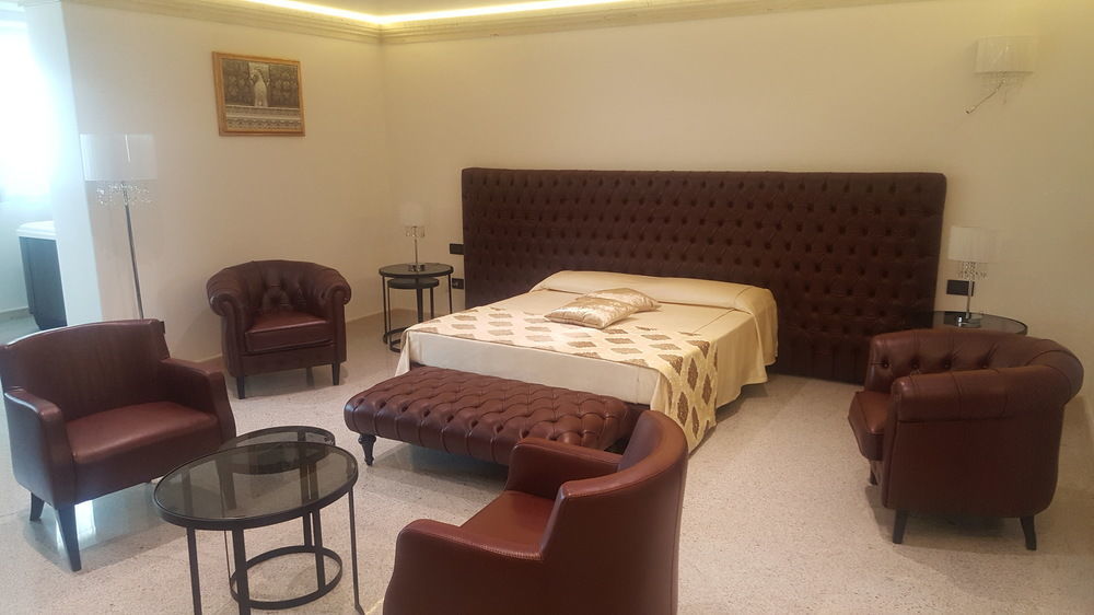 מנדוריה Bhb Hotel מראה חיצוני תמונה